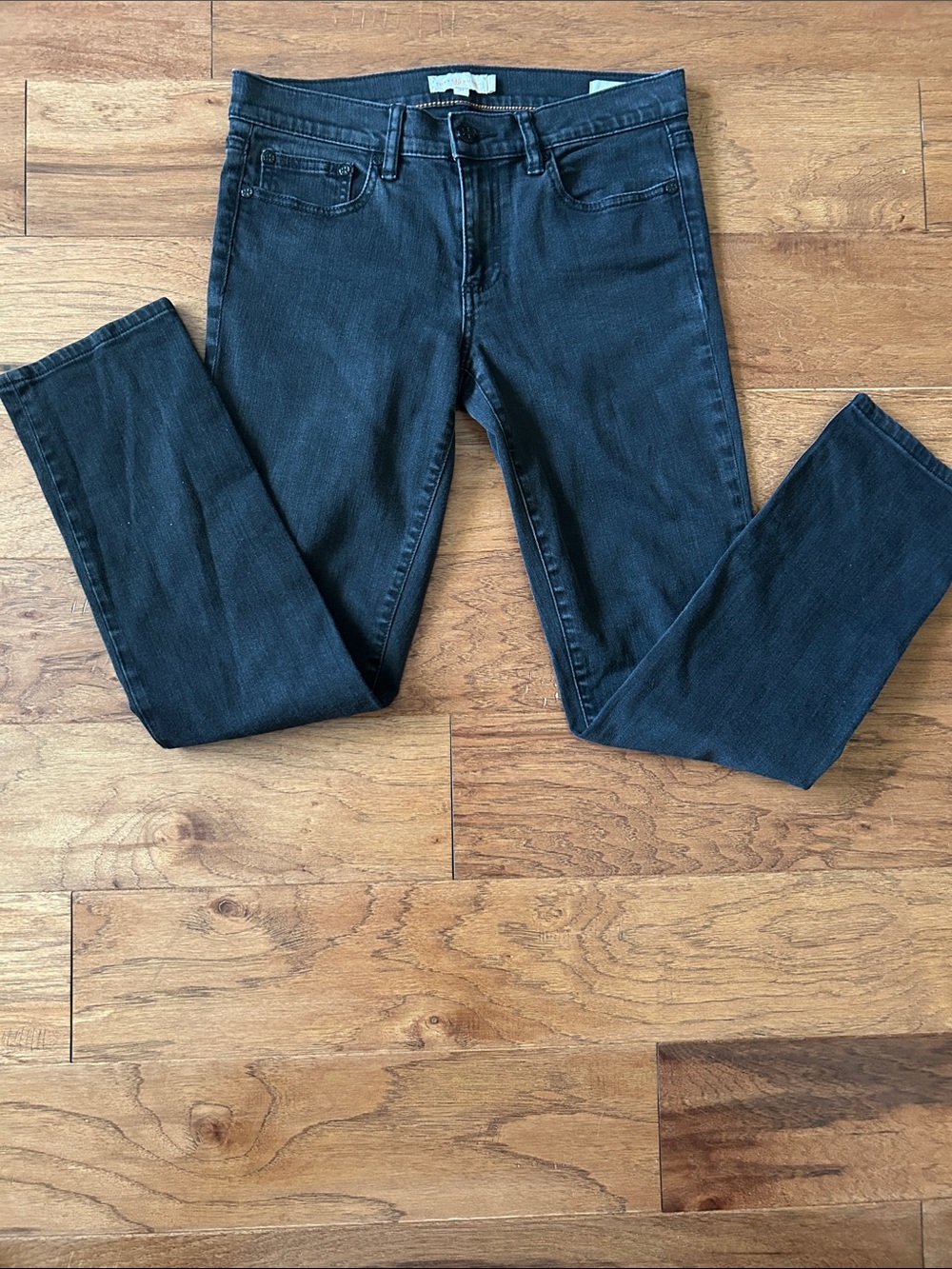 Tory Burch Women's cropped Skinny Jeans in Black Wash